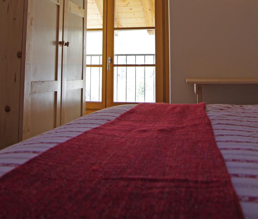 Le Castagne Matte Bed and Breakfast Stenico Rum bild