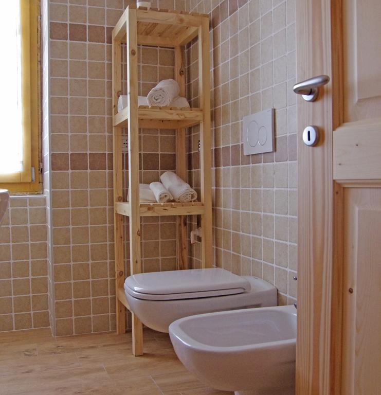 Le Castagne Matte Bed and Breakfast Stenico Rum bild